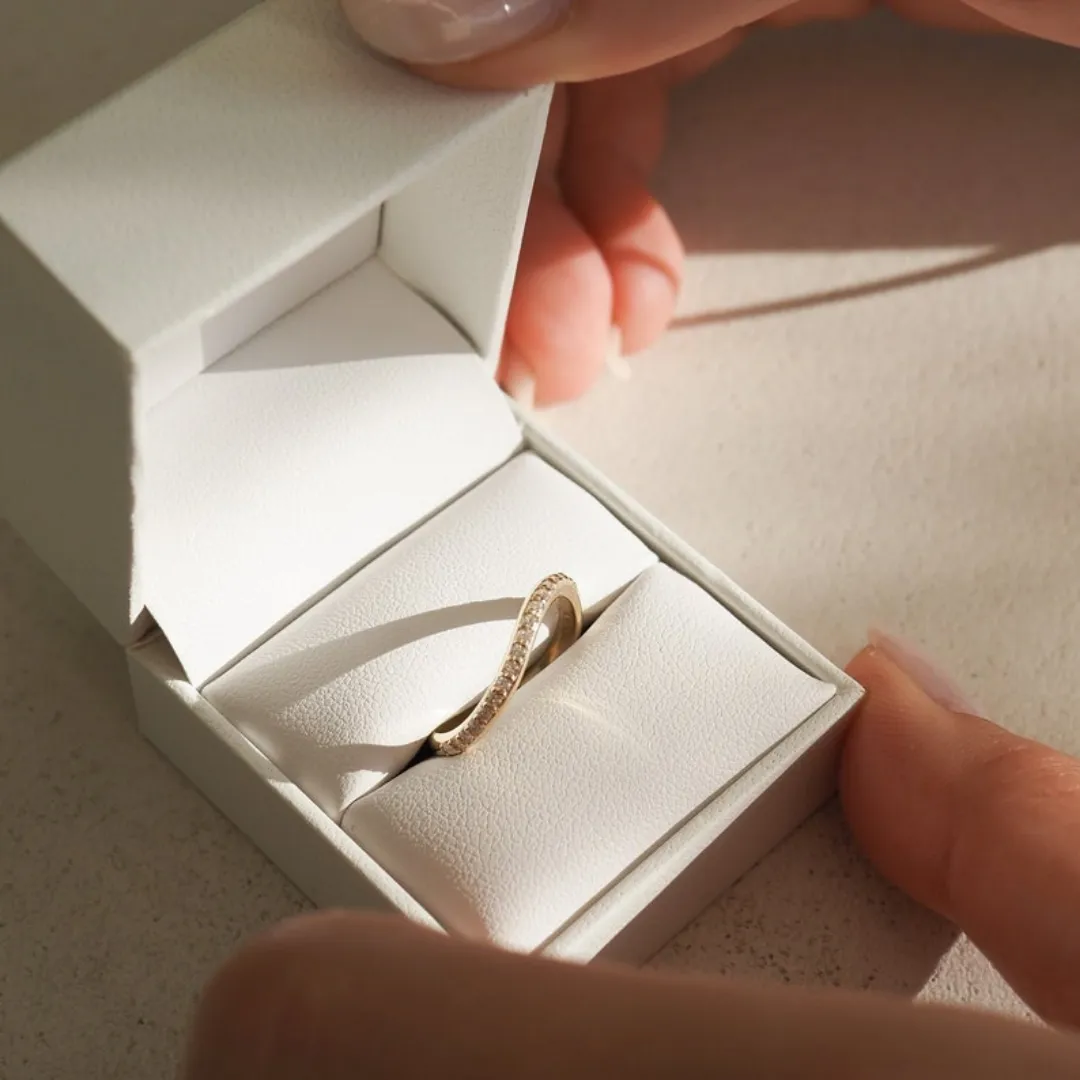 /public/photos/live/Delicate Full Eternity Prettiest Wave Wedding Band 807 (3).webp